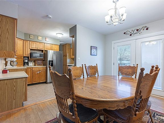 5th image of 4516 Creekview Dr
