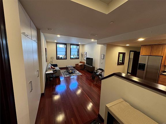 4th image of 4540 Lindell Blvd APT 103