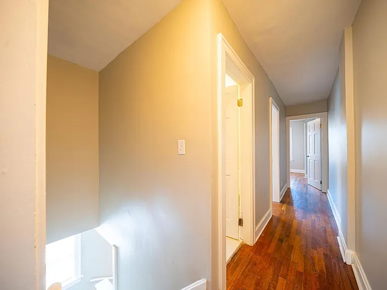 75 E Markison Ave — Photo 11