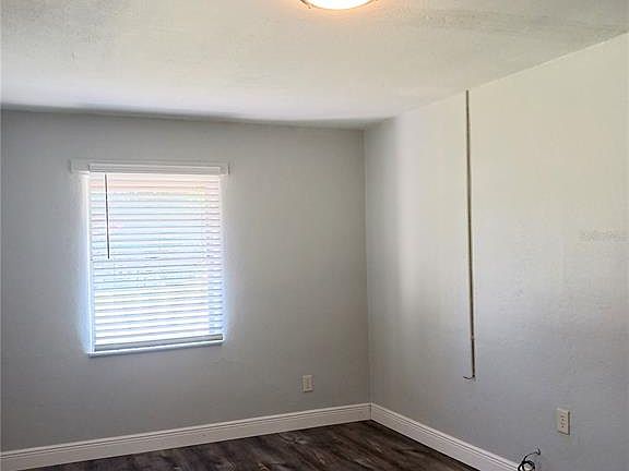 4th image of 16212 Wallace St #2