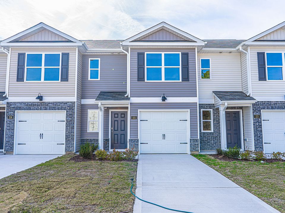 1st image of 221 Maddox Dr #1