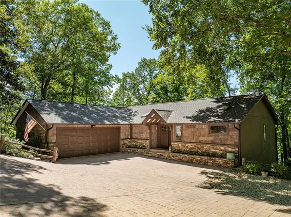 514 Long Reach Dr, Salem, SC 29676