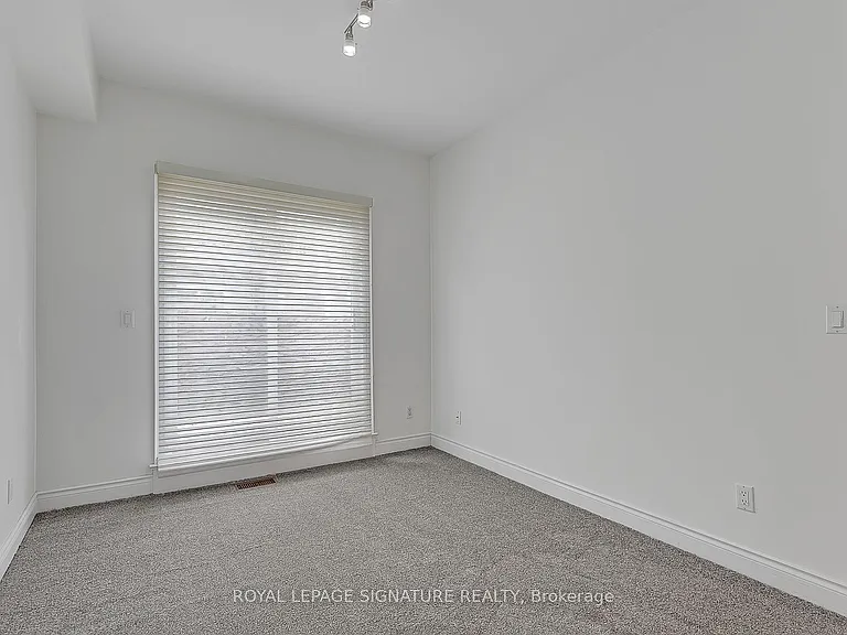 1019A College St — Photo 21