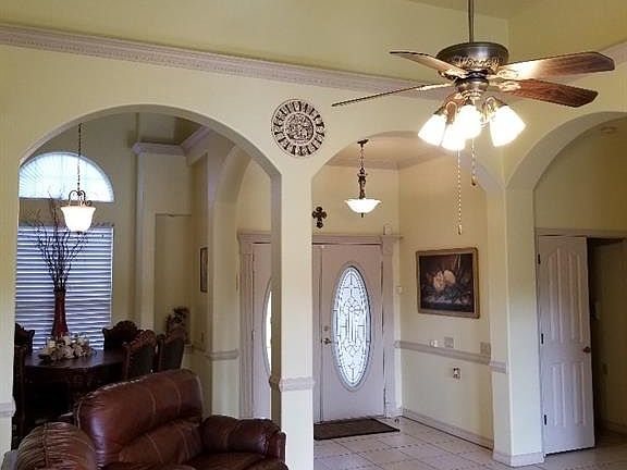 3rd image of 1005 Dewberry Cir