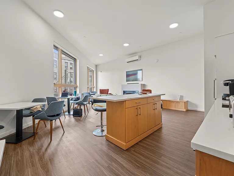 333 Newark Ave #306 — Photo 8