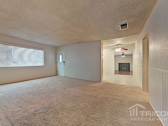 5th image of 397 E Pacific Ave
