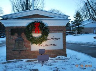 35523 Johnstown Rd, Farmington Hills, MI 48335