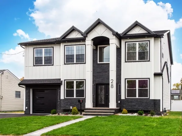 28 Tamboer Ave, Clifton City, NJ 07013