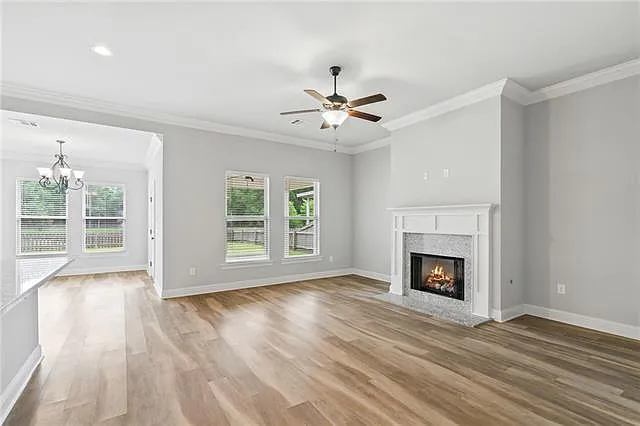 736 Jackson Ct — Photo 5