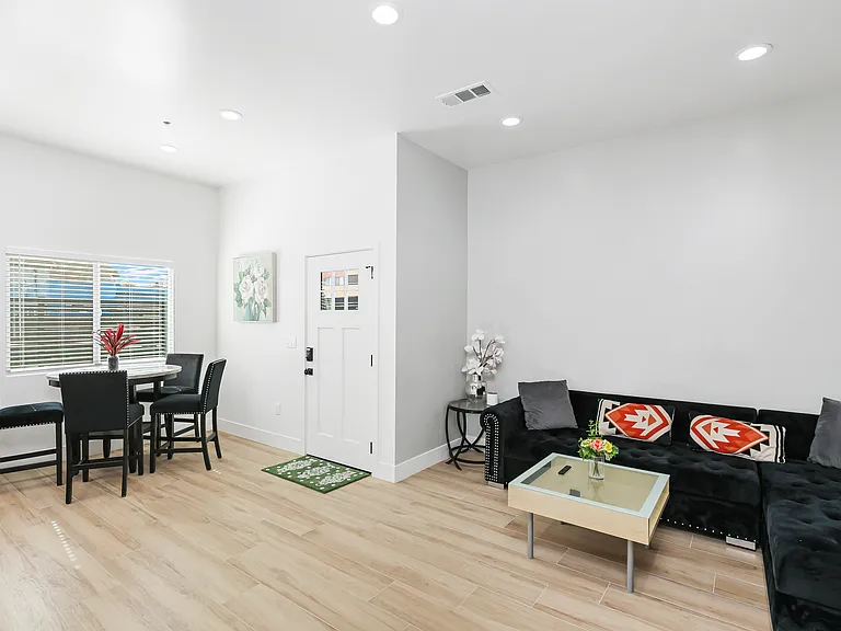 11081 College Ave #1 — Photo 20
