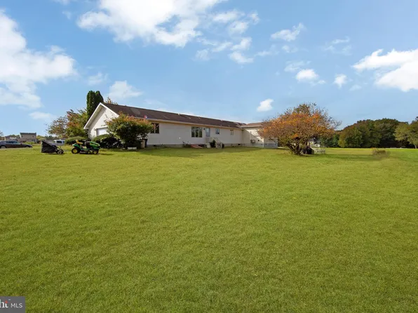 150 W Wolfert Station Rd, Mickleton, NJ 08056