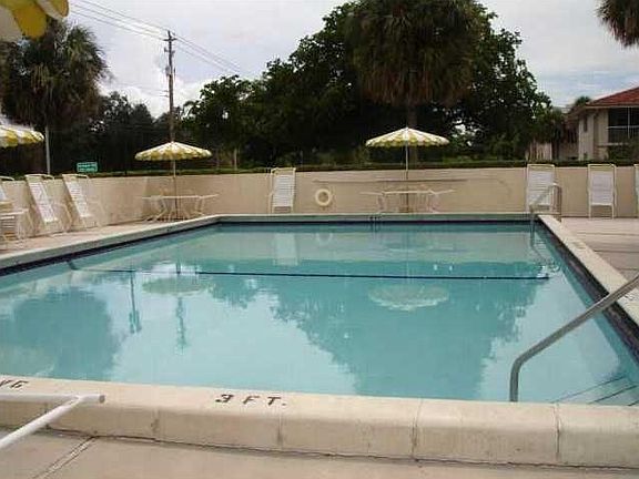 2nd image of 3722 N University Dr