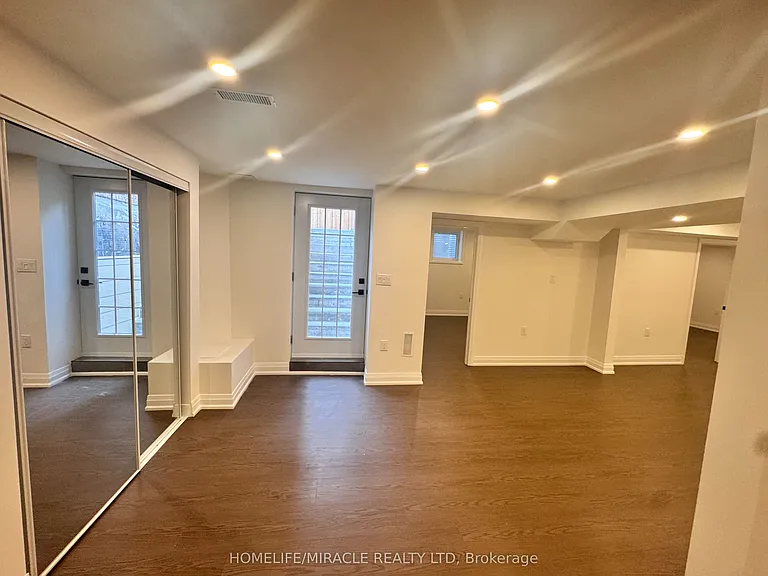 14 Berton Blvd — Photo 11