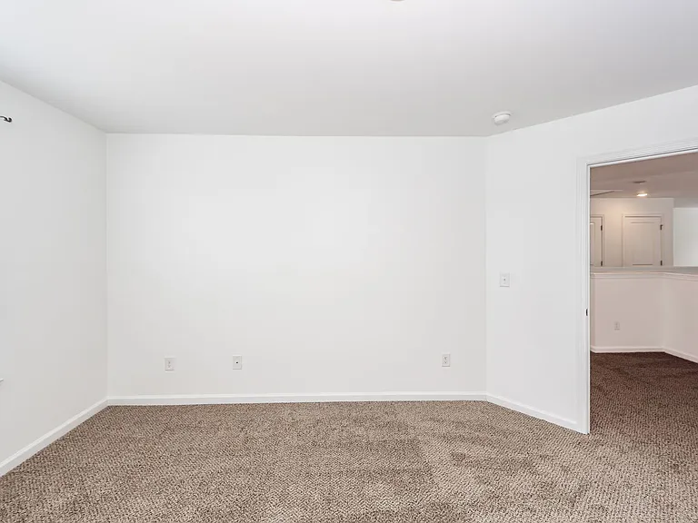 715 Hilchot Dr — Photo 30