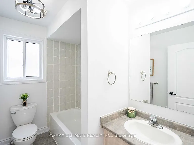 217 Marilyn St — Photo 20