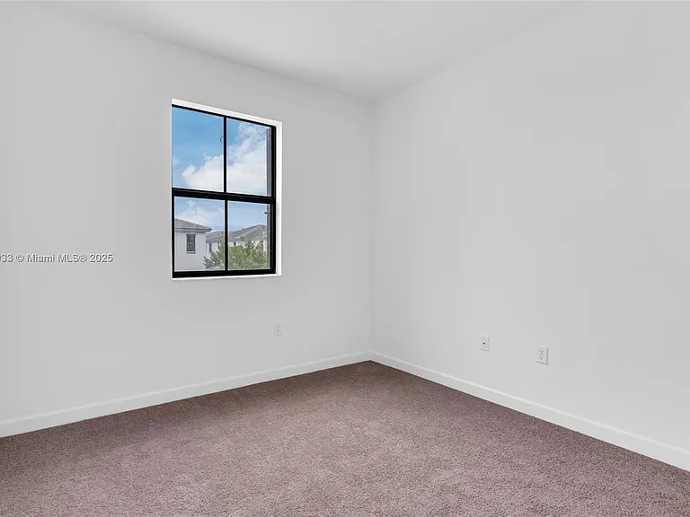 SW 134th Ct — Photo 6