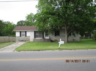 406 E Dennis Ave, Nashville, GA 31639