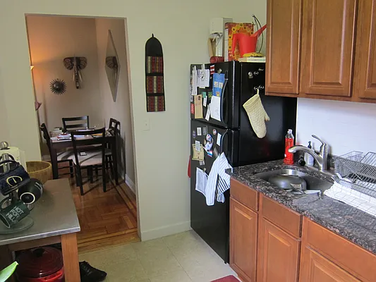 Rented by Realty 2000 Corp | media 68