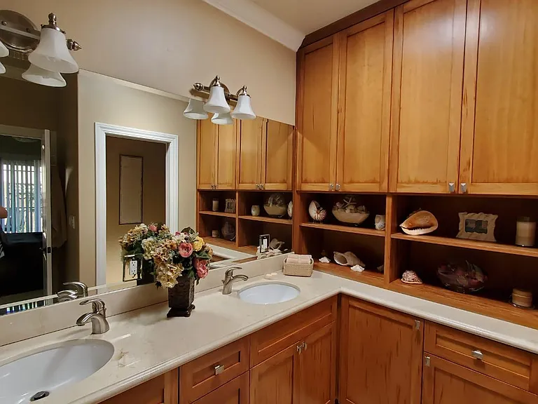 1530 Jasmine St — Photo 17