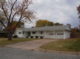 1161 N Farmstead St, Wichita, KS 67208