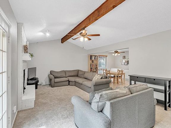 5th image of 2700 Greenfield Dr