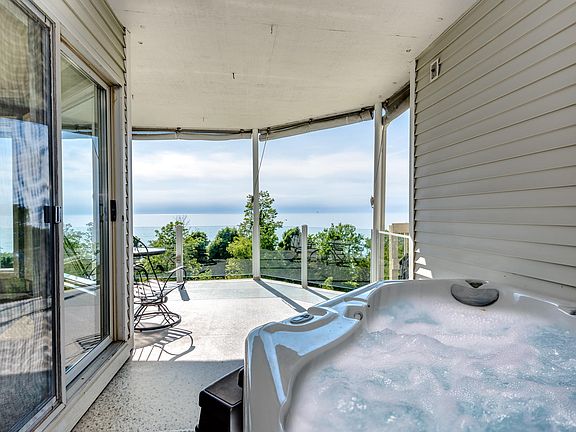 2nd image of 1804 Lakeshore Dr #4
