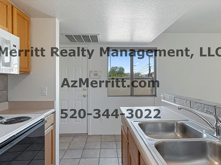 801 E Waverly St #B — Photo 14
