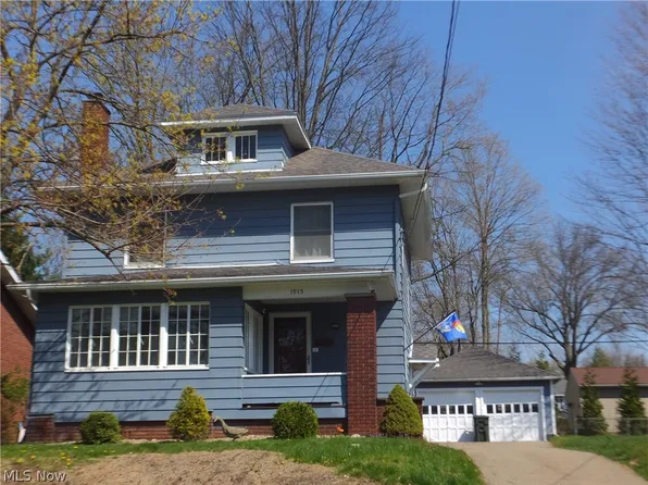 1915 34th St NW, Canton, OH 44709