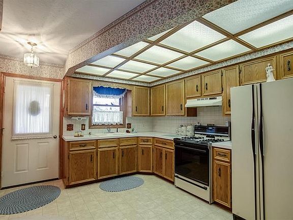 3rd image of 2926 S Wentward Ct #17