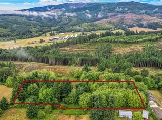 176 Flyaway Road, Castle Rock, WA 98611