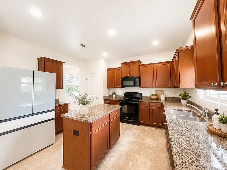 11 Phaeton Ave — Photo 7