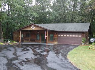 628 Downing Ln, Harpers Ferry, IA 52146