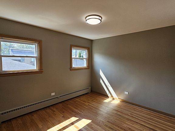 3rd image of 6538 N Harlem Ave #1