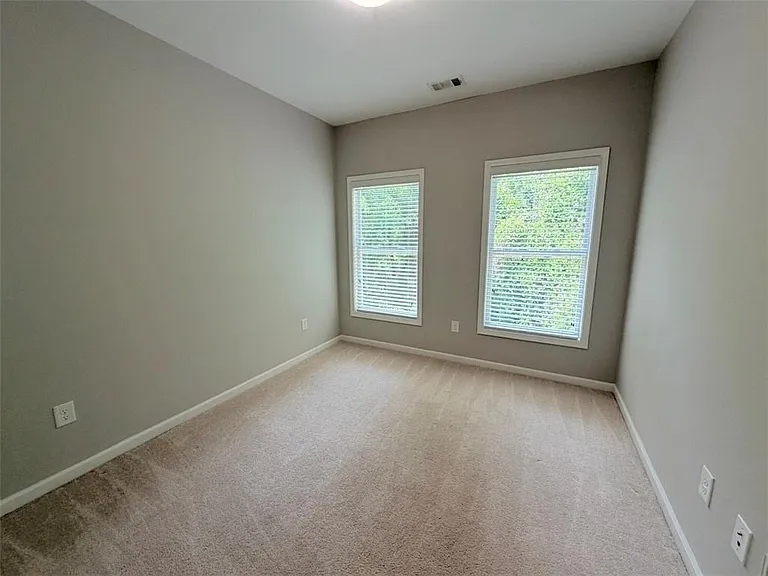 860 Westmoreland Cir NW — Photo 15