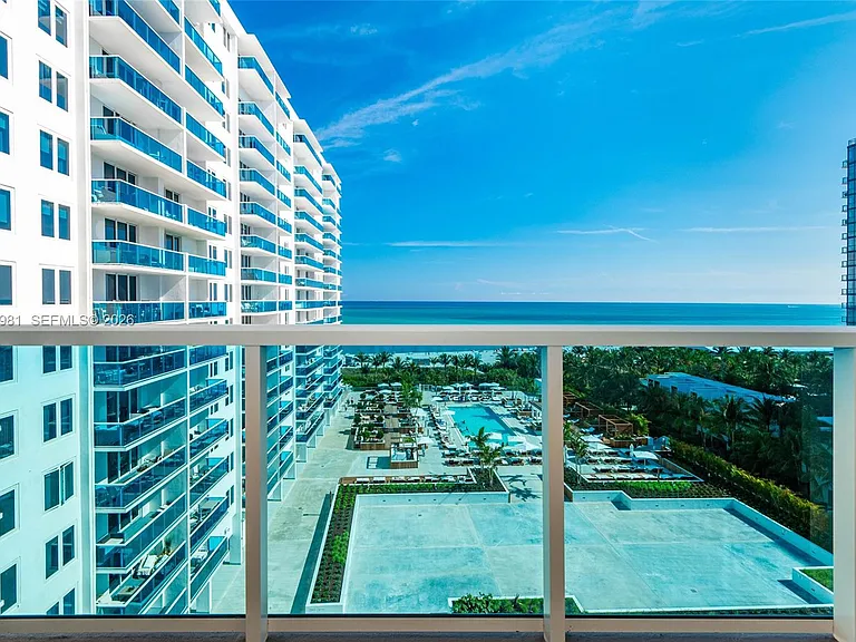 2301 Collins Ave #941 — Photo 24