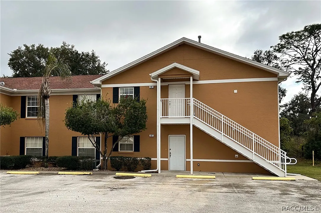 3 bed, 2.0 bath, 1260 sqft, $1,650 — Photo 4