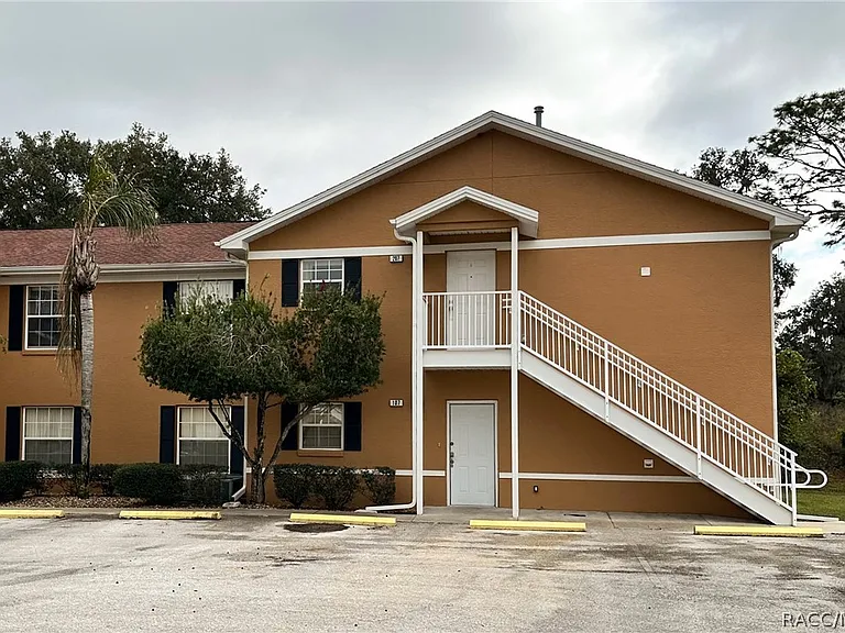 4450 E Windmill Dr #107 — Photo 4