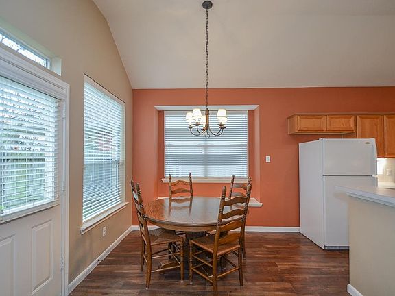 5th image of 4954 S Nelson Dr