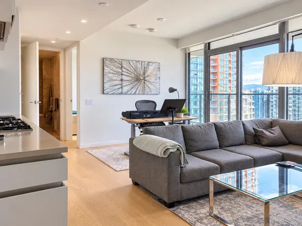 889 Pacific St #2301, Vancouver, BC V6Z 2P5