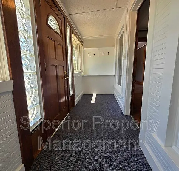 611 Seymour Ave — Photo 4