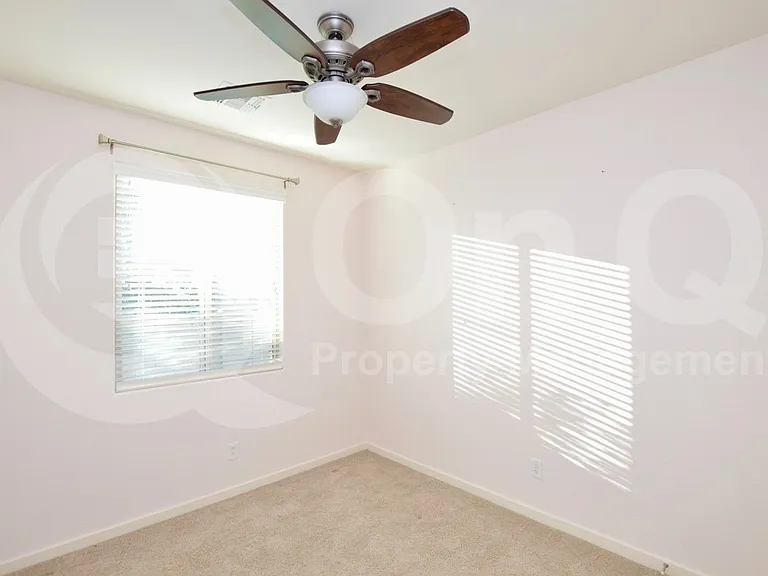 2814 E Quenton St — Photo 16