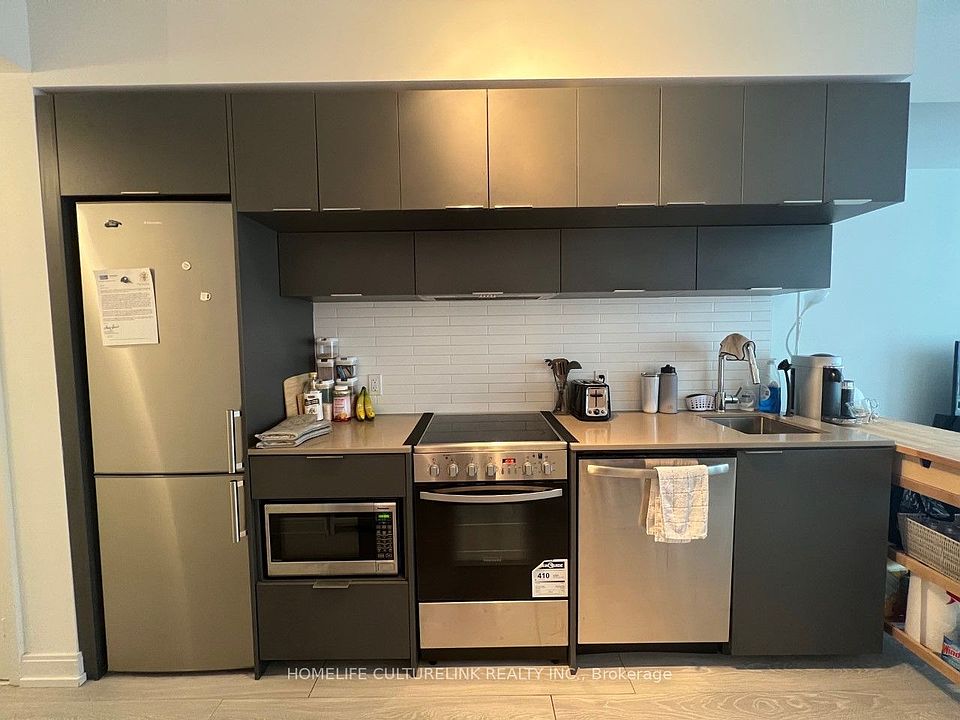 1st image of 181 Dundas St #715