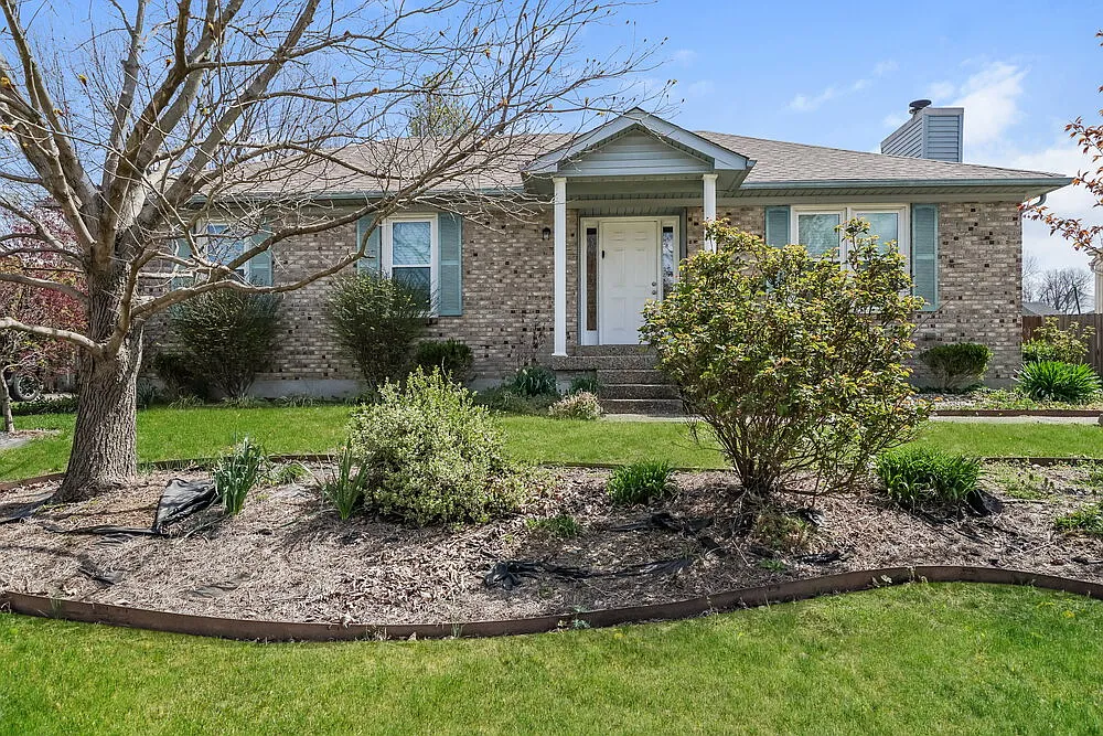 7017 Field View Ct photo 1