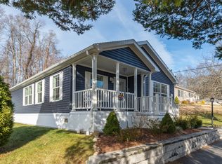 60 Rainbow Dr, Uncasville, CT 06382