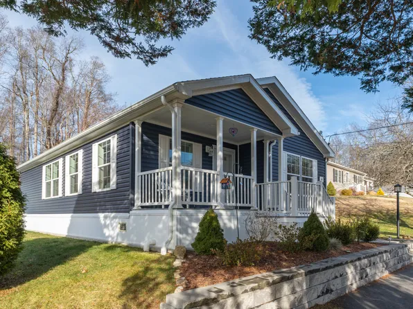 60 Rainbow Drive, Montville, CT 06382