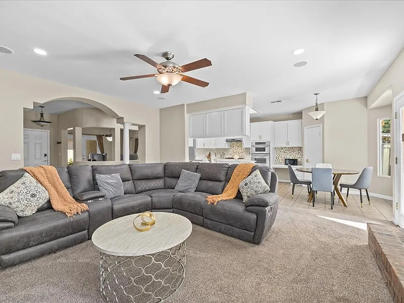 Dorsey Ct, Bakersfield — Photo 4