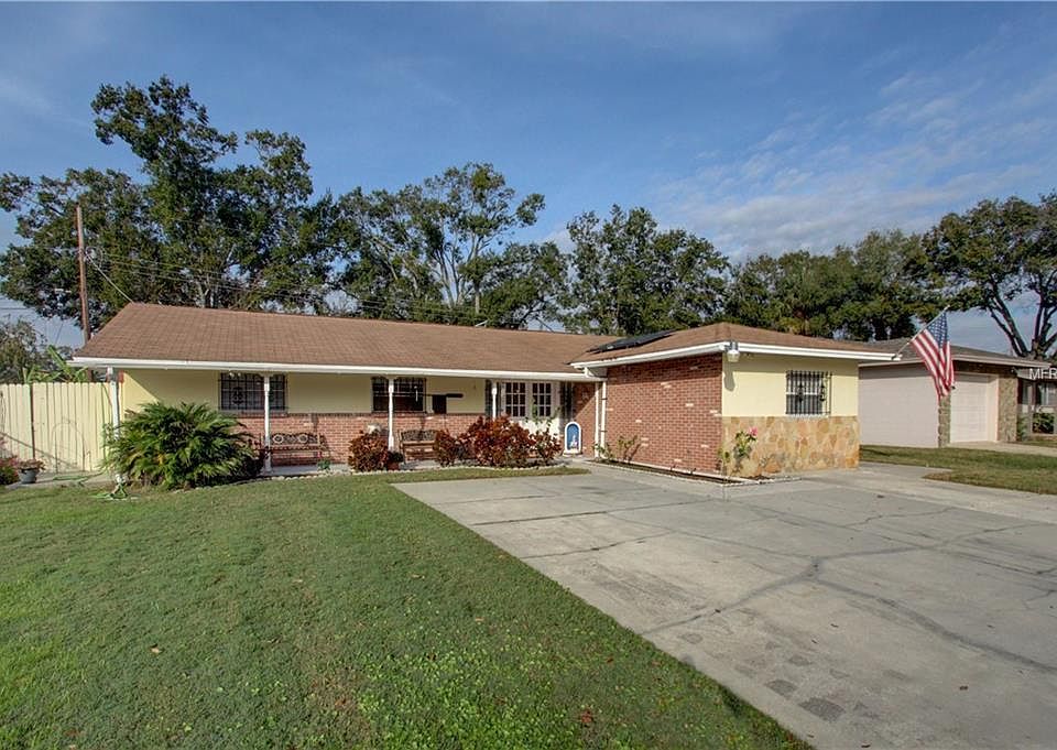 1st image of 4516 Golfwood Blvd