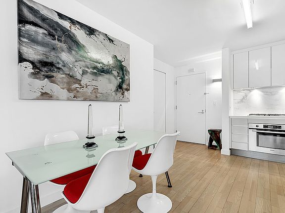 3rd image of 322 W 57th St APT 27R