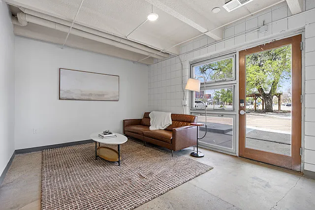 415 S Weber St #4-1 — Photo 1