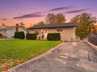 5 Kidd Ave, Quinte West, ON K8V 2C6